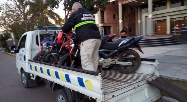 Continúan los controles policiales: en tres semanas más de 70 motos retenidas