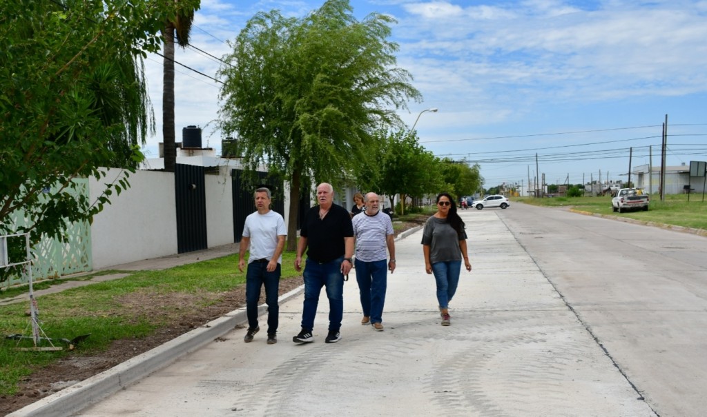 Bernarte habilitó la pavimentación de la calzada este de avenida Trigueros