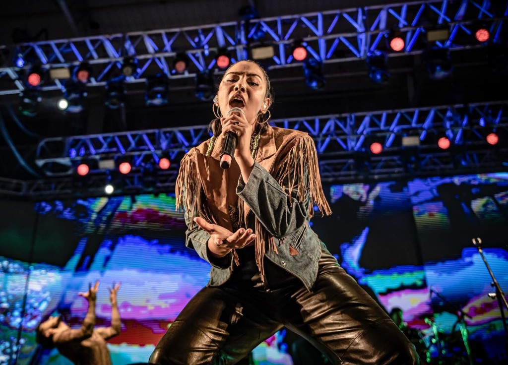 Flor Paz, la hija del líder de Los Manseros, confesó su deseo de grabar con Euge Quevedo: “Es una referente”