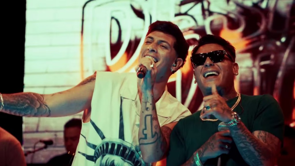 DesaKTa2 y Uriel Lozano sorprendieron con un tema inédito en San Francisco