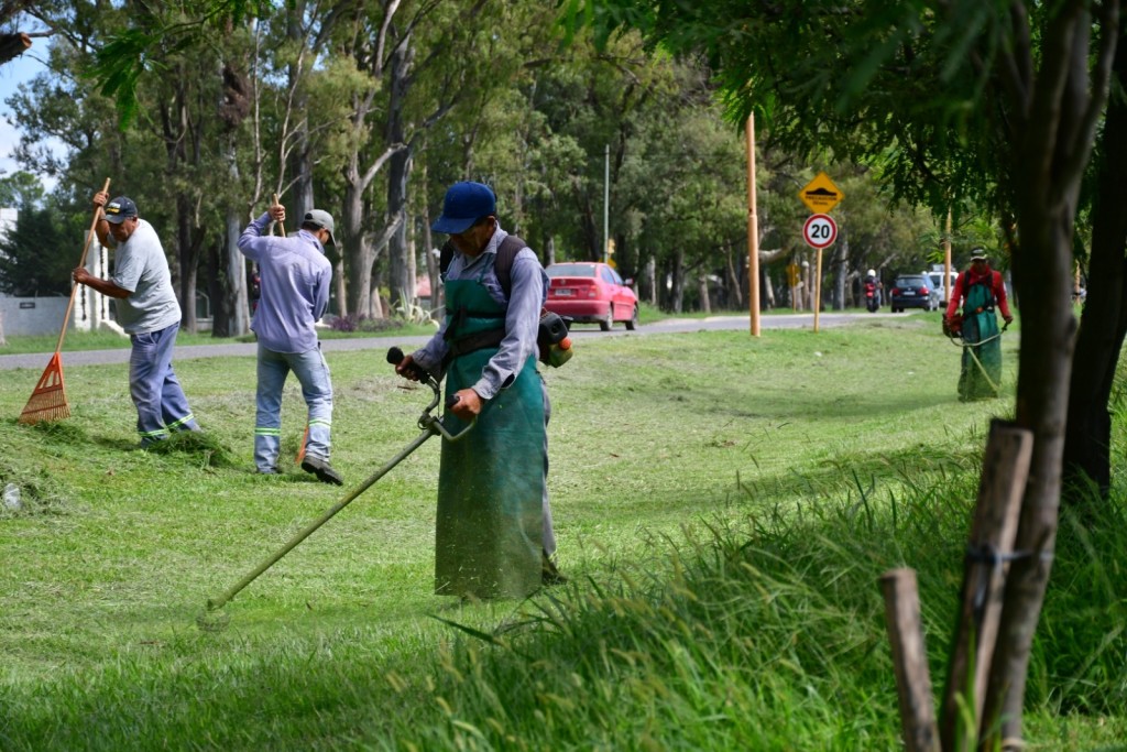La se&ntilde;o viral homenaje&oacute; a Walter Romero junto a familiares del artista