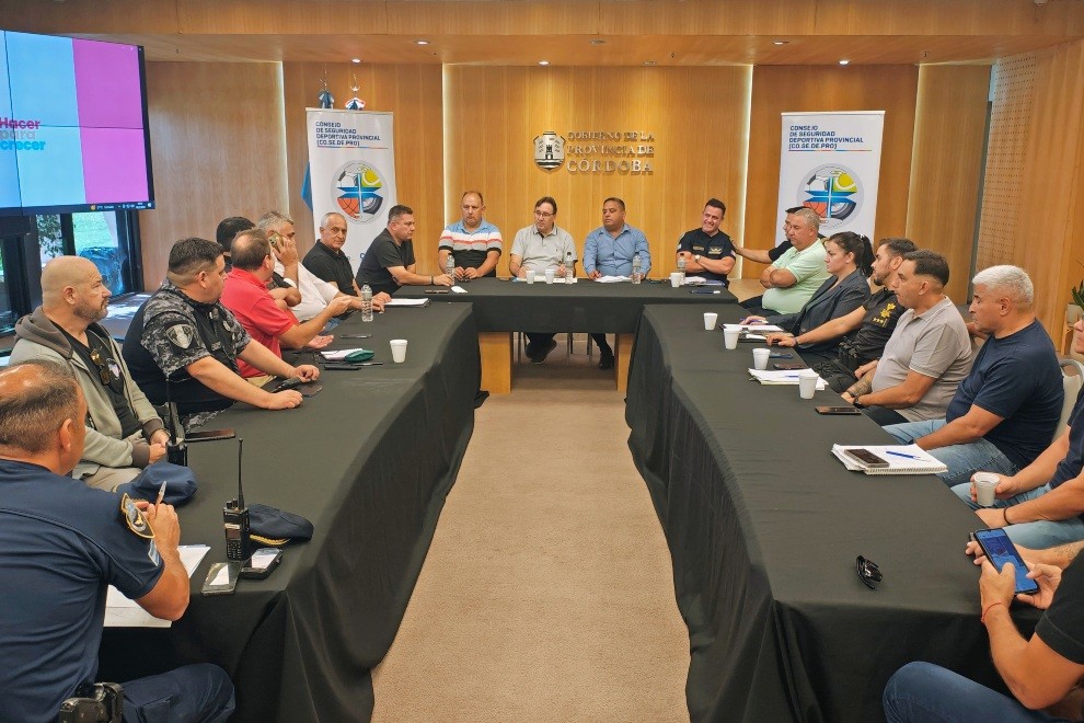 Belgrano y Racing de Avellaneda juegan este s&aacute;bado en Alberdi con operativo de seguridad aprobado