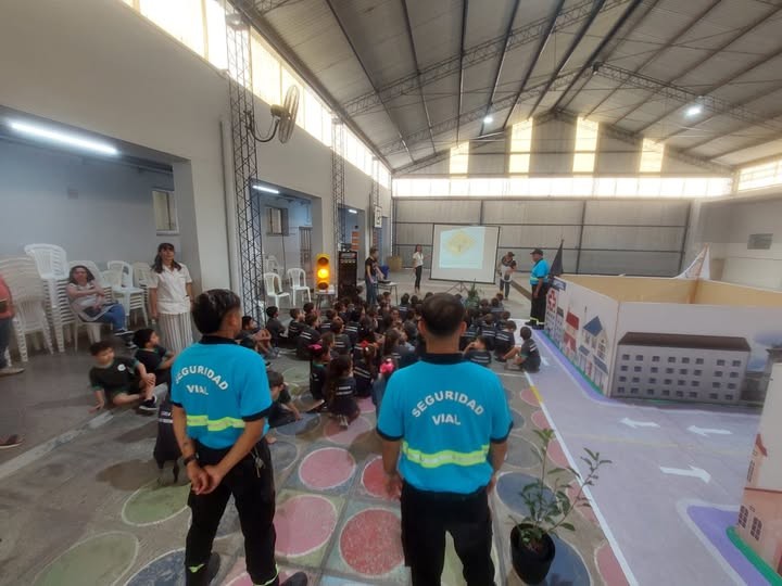 Municipalidad de San Francisco brind&oacute; una Jornada de Educaci&oacute;n Vial a ni&ntilde;os de la Escuela y Jard&iacute;n &ldquo;Domingo F. Sarmiento&rdquo; de El Fort&iacute;n