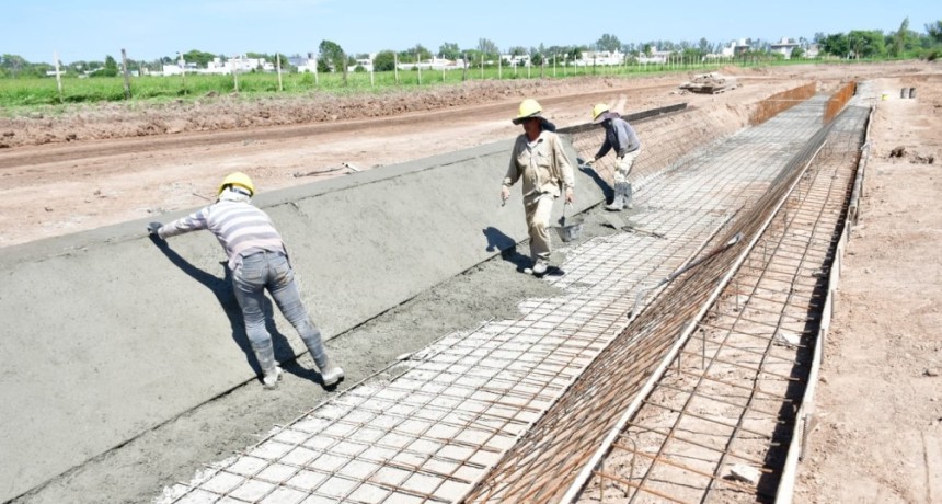 Avanza la obra de apertura de Av. Rosario de Santa Fe y construcci&oacute;n de canal de l&iacute;quidos pluviales
