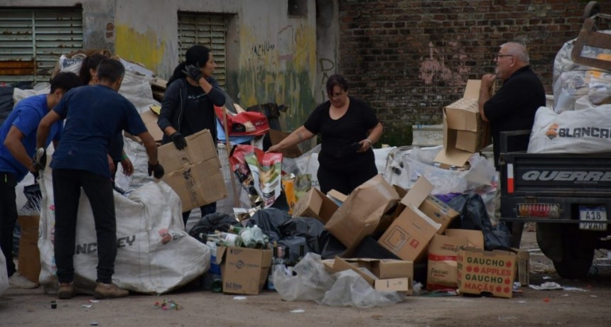 La cooperativa “San Francisco Recicla” ya funciona en el corralón municipal