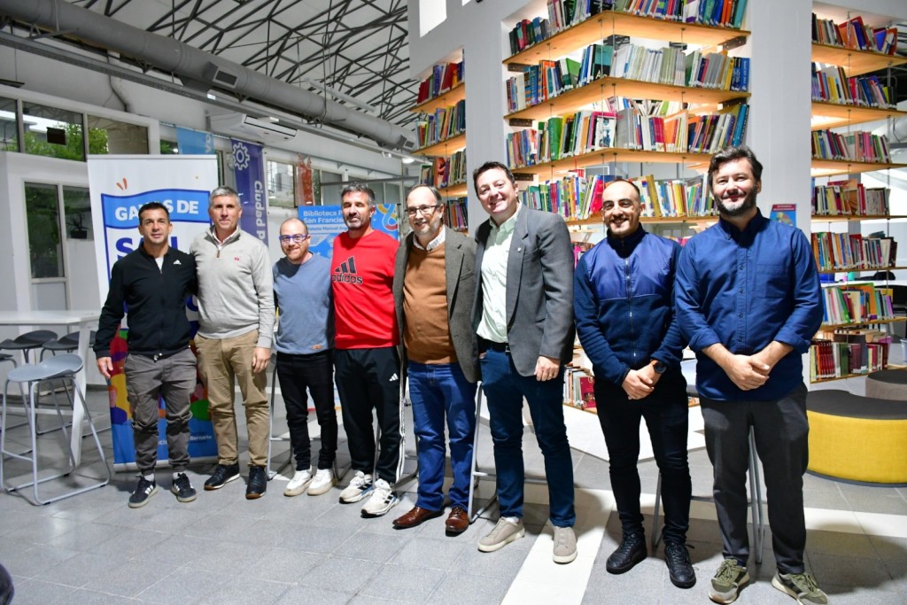 Se presentaron propuestas acad&eacute;micas orientadas a la gesti&oacute;n deportiva.