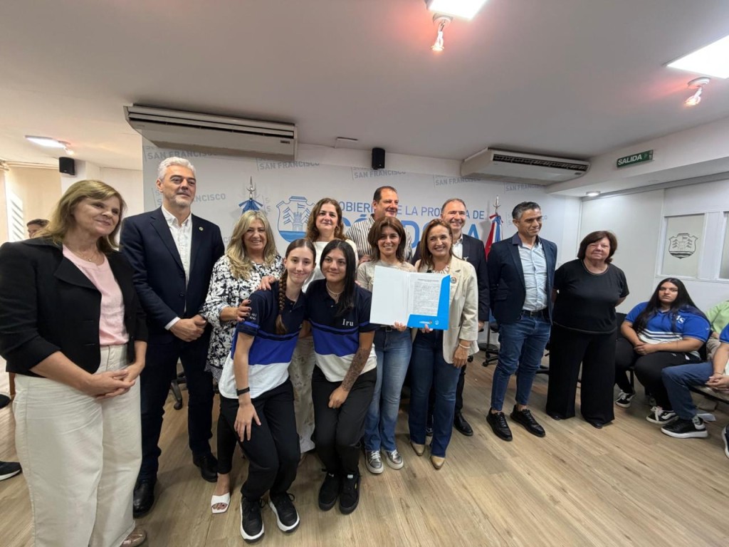 Se oficializ&oacute; la firma de los convenios del Plan de Formaci&oacute;n Dual para escuelas t&eacute;cnicas.