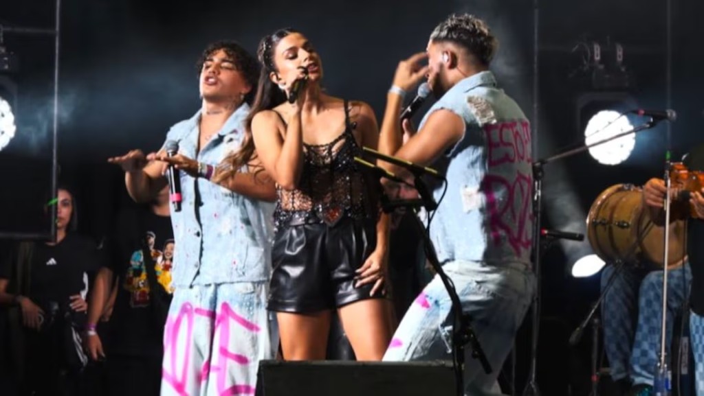 Euge Quevedo estren&oacute; la versi&oacute;n cuartetera de su canci&oacute;n junto al d&uacute;o Roze desde el Movistar Arena.