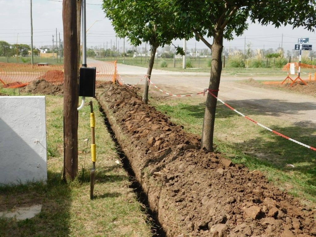 Con fondos municipales, se pondr&aacute;n en marcha obras de gas natural en San Cayetano, La Milka y Procrear.