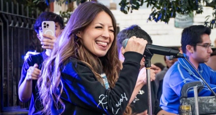 Magui vive la previa de sus 10 a&ntilde;os en los barrios: fue el turno de Ferreyra.