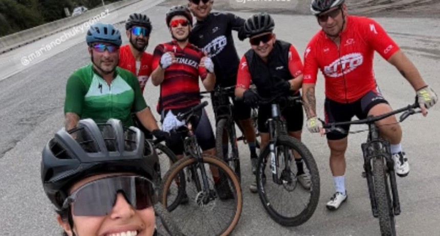 Nadie los ten&iacute;a as&iacute;: Fede Herrera y Euge Quevedo en modo ciclistas.