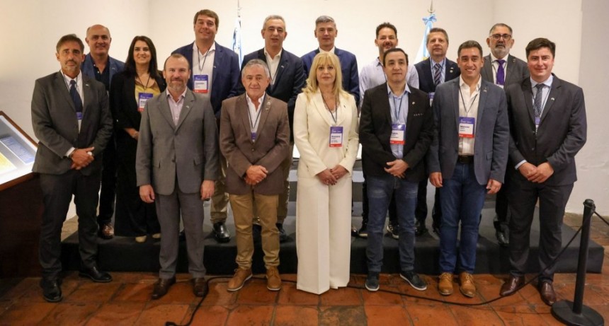 Bernarte participó en Tucumán del Congreso Federal de Intendentes