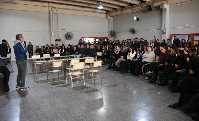 170 j&oacute;venes participaron de la tercera edici&oacute;n de &ldquo;San Francisco Debate&rdquo;.