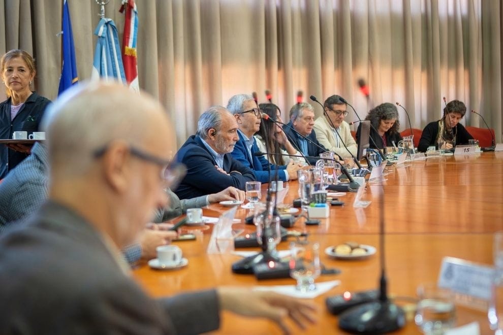 La Provincia y la UNC presentaron un Plan de Eficiencia Energ&eacute;tica para 22 dependencias universitarias.