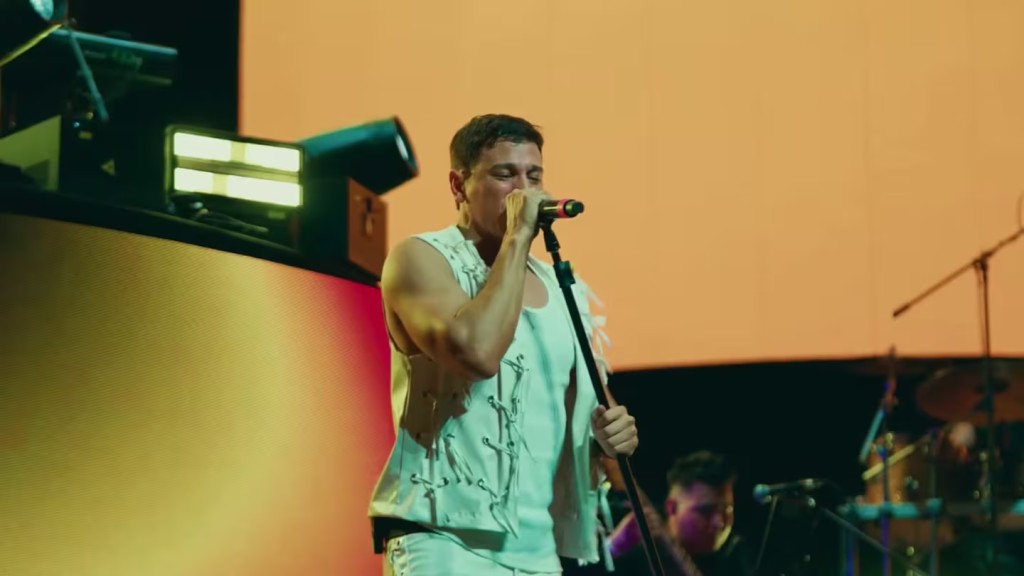 Q&rsquo; Lokura estren&oacute; un enganchado de cl&aacute;sicos de reggaet&oacute;n con la voz de Chino Herrera.