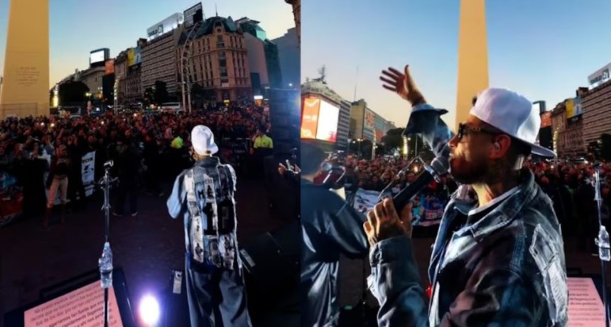 Ulises Bueno dio un show gratuito en el obelisco y adelant&oacute; una canci&oacute;n para la selecci&oacute;n argentina.