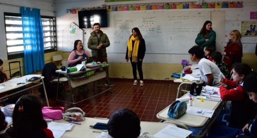 San Francisco: la Municipalidad asegura aulas climatizadas y seguras en la Escuela 2 de Abril.