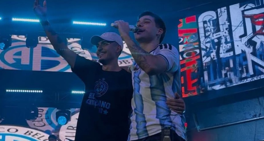 El jugador de Belgrano que eligi&oacute; Desakta2 para festejar el campeonato.