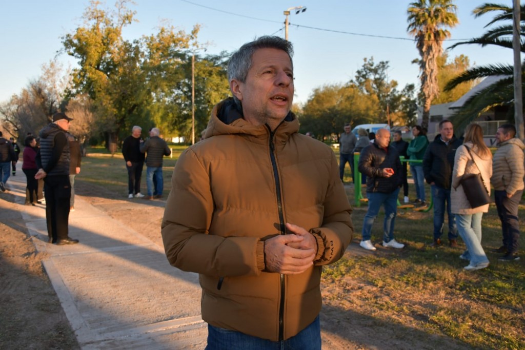 El intendente Bernarte inauguró el Paseo Malvinas para los vecinos de los barrios Hospital y San Francisco