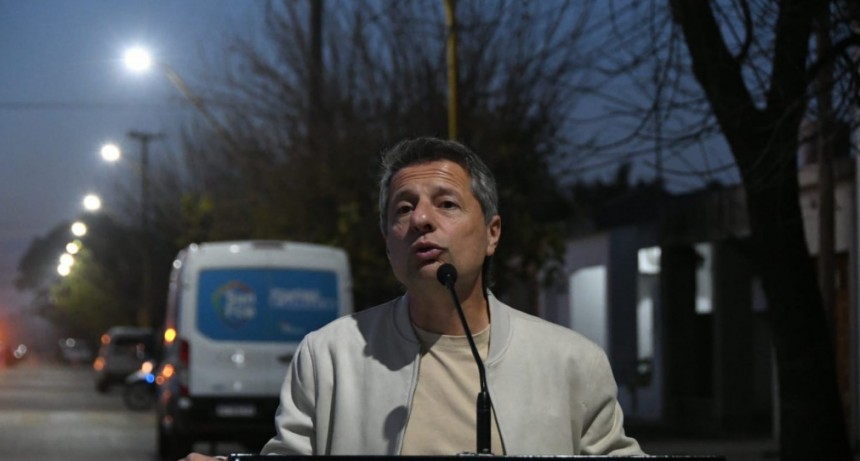 Se ampliaron las luces LED en barrio San Cayetano
