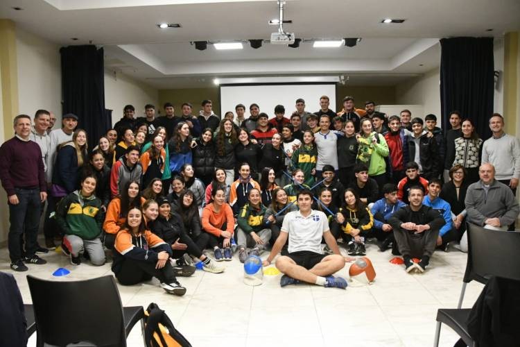 M&aacute;s de 200 estudiantes de nuestra ciudad recibieron la Distinci&oacute;n &ldquo;Manuel Belgrano&rdquo;.