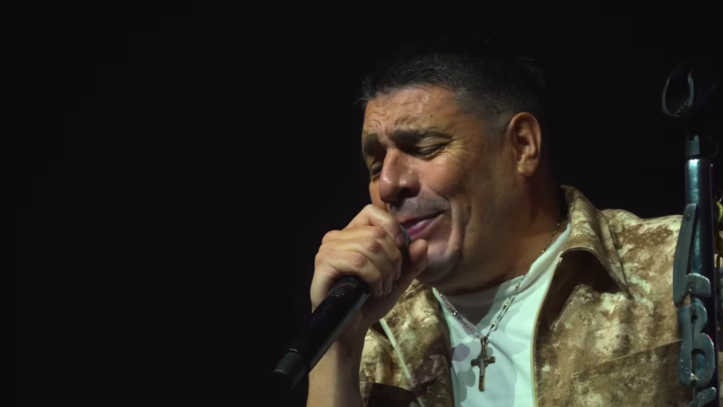 La Banda de Carlitos apost&oacute; por lo in&eacute;dito y present&oacute; &ldquo;Seremos amantes&rdquo;.