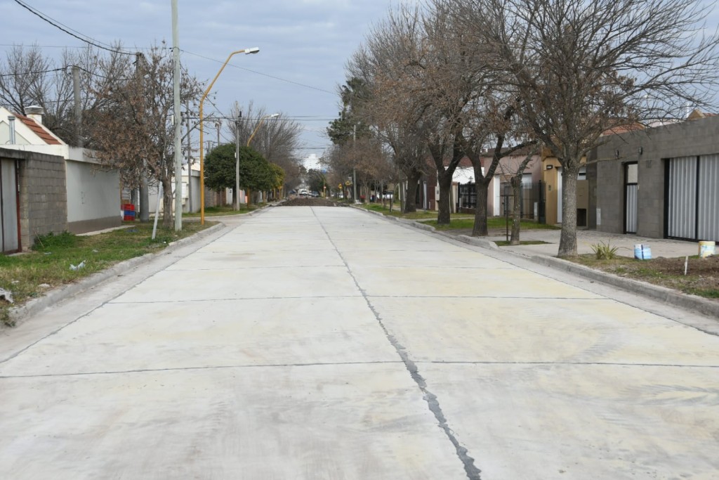 Barrio Parque: Se habilit&oacute; la pavimentaci&oacute;n en un sector de calle Castro Barros.