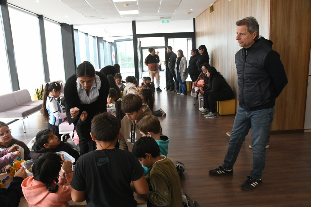 La propuesta de vacaciones en familia de la Tecnoteca reuni&oacute; a m&aacute;s de 200 participantes.