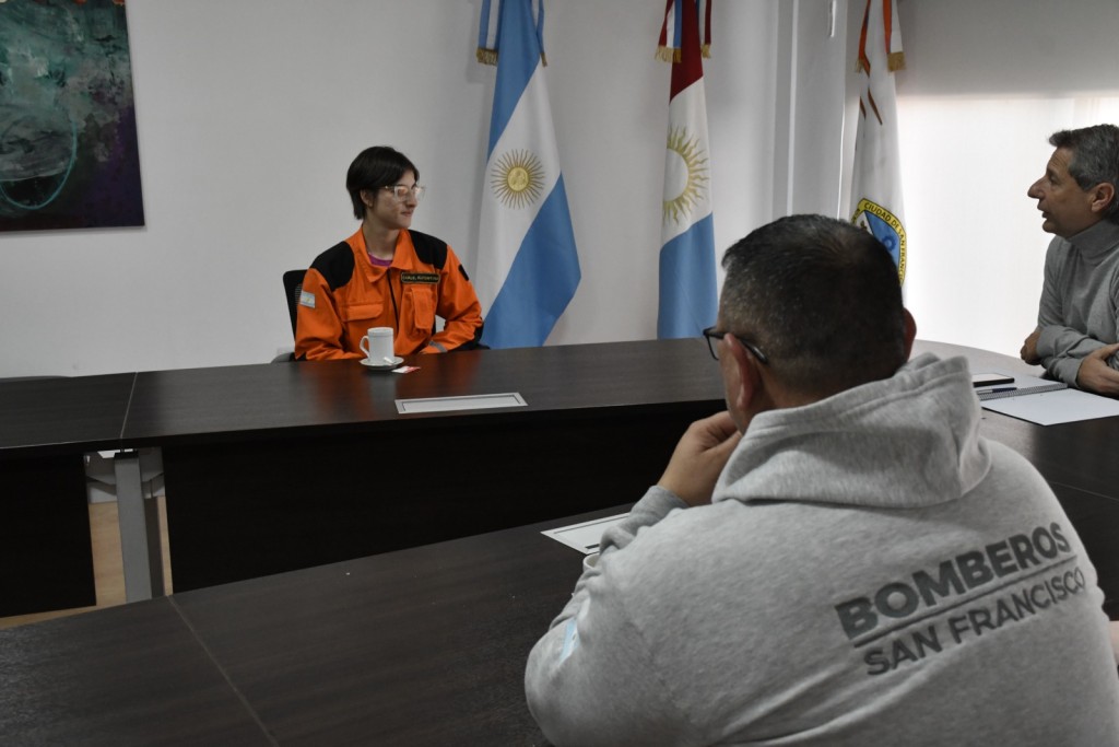 Bernarte distingui&oacute; la tarea de Alfonsina Carle, bombera de nuestra ciudad que desarroll&oacute; tareas humanitarias en Venezuela.