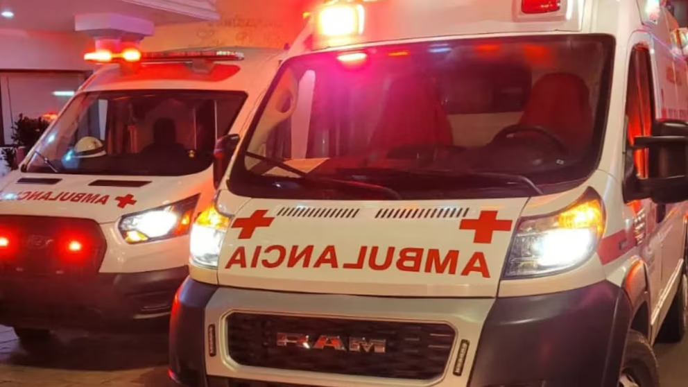 &iquest;Error o estrategia? Por qu&eacute; las ambulancias llevan su nombre al rev&eacute;s en la parte frontal.