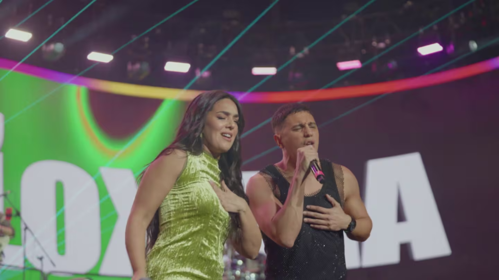 Q&rsquo; Lokura volvi&oacute; a cantar con &Aacute;ngela Leiva y estren&oacute; dos colaboraciones en vivo.