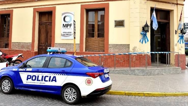 Fue aprehendido tras romper un vidrio e ingresar a un bar c&eacute;ntrico.