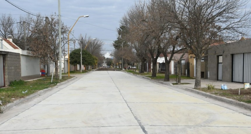 Barrio Parque: Se habilit&oacute; la pavimentaci&oacute;n en un sector de calle Castro Barros.