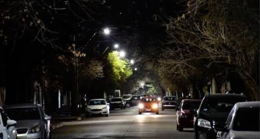 Contin&uacute;a la ampliaci&oacute;n de las luces LED en barrio Roque S&aacute;enz Pe&ntilde;a.
