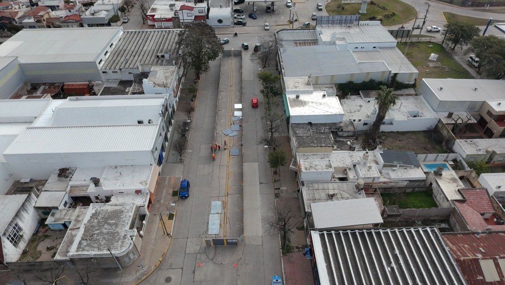 Comenzó la construcción de la bicisenda y paso peatonal a nivel y en altura en Bv. 9 de Julio y Av. Cervantes
