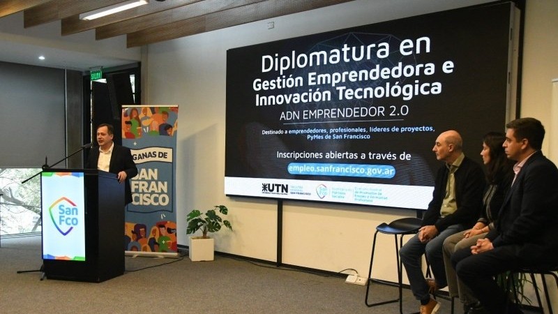 Se lanz&oacute; una diplomatura para fortalecer a emprendedores y PyMEs con foco en innovaci&oacute;n e inteligencia artificial.