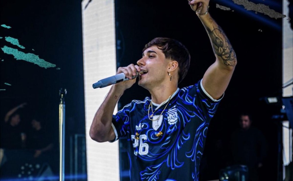 Desakta2 lanz&oacute; un enganchado con los cl&aacute;sicos de la cumbia en vivo.
