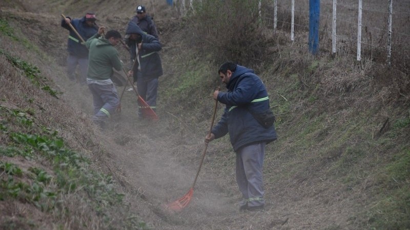 El municipio intervino canales para fortalecer el sistema de desag&uuml;es.