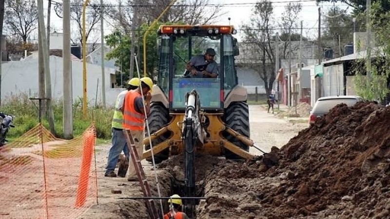 La Municipalidad lleva obras cloacales a los barrios San Francisco, Brisas del Sur y zona norte.