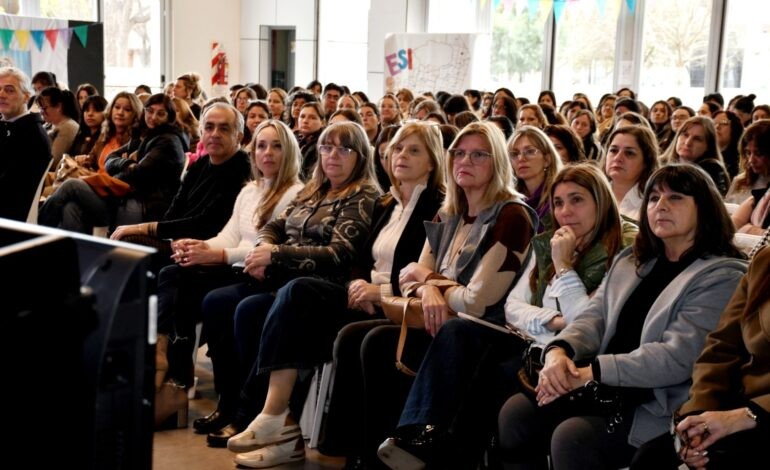 M&aacute;s de 300 personas participaron de una jornada de ESI en el Superdomo.