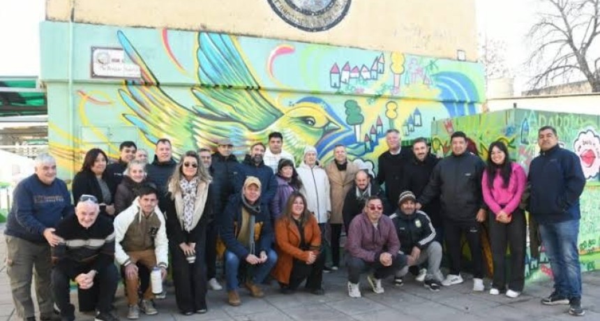 &rdquo;Las paredes hablan&rdquo; tambi&eacute;n en barrio Roque S&aacute;enz Pe&ntilde;a.