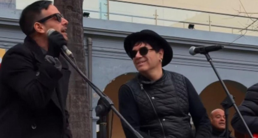 Dani Guardia se sum&oacute; al homenaje a Cerati en el Buen Pastor.
