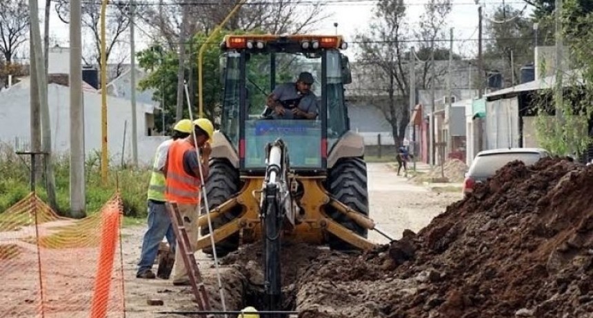 La Municipalidad lleva obras cloacales a los barrios San Francisco, Brisas del Sur y zona norte.
