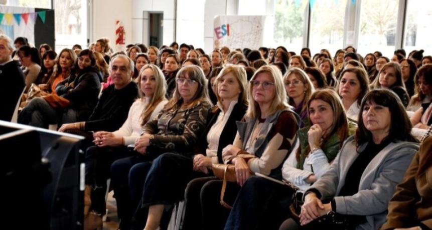 M&aacute;s de 300 personas participaron de una jornada de ESI en el Superdomo.