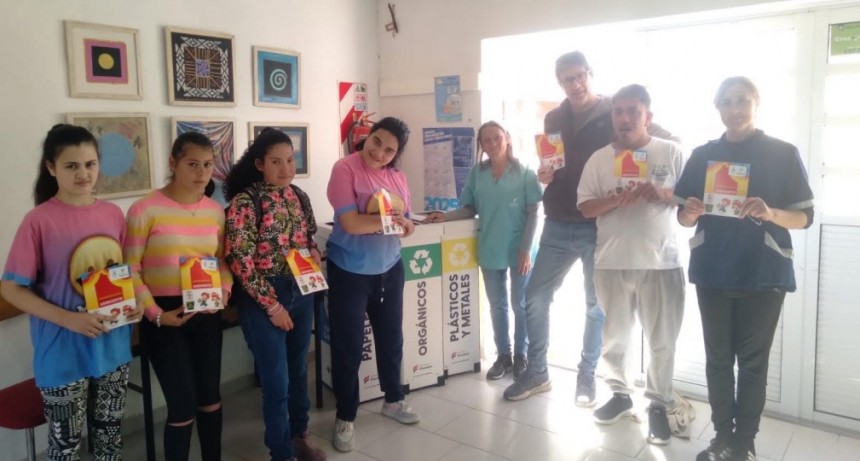 Ciudad limpia. Realizamos charlas de reciclaje en escuelas de Frontera