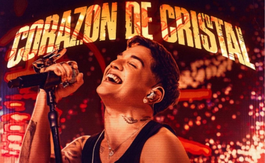 Sim&oacute;n Aguirre estren&oacute; &ldquo;Coraz&oacute;n de Cristal&rdquo; y viene cargado de sentimiento.