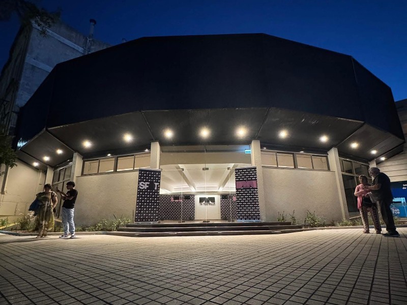 El Teatrillo renueva su cartelera con teatro, tango y radioteatro.
