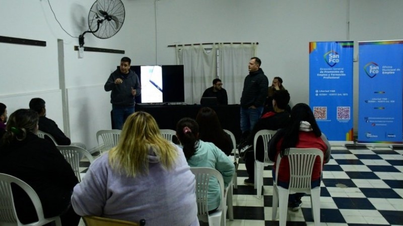 Barrio Parque recibe el pr&oacute;ximo mi&eacute;rcoles a la Oficina de Empleo M&oacute;vil .