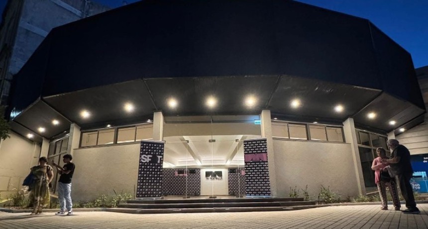 El Teatrillo renueva su cartelera con teatro, tango y radioteatro.