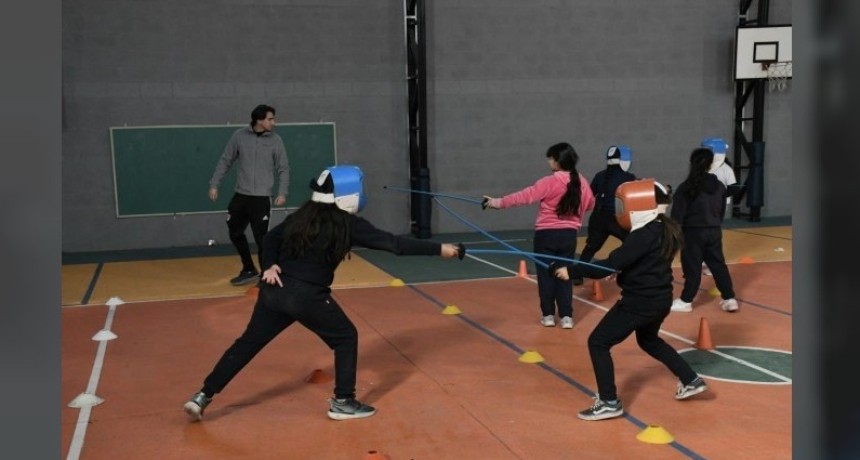 Este s&aacute;bado inicia la Escuela Municipal de Esgrima.
